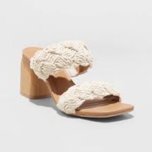 Nwt Universal Thread Stassi Mule Heels